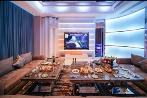 南阳KTV酒吧招聘网，夜总会招聘模特2000起